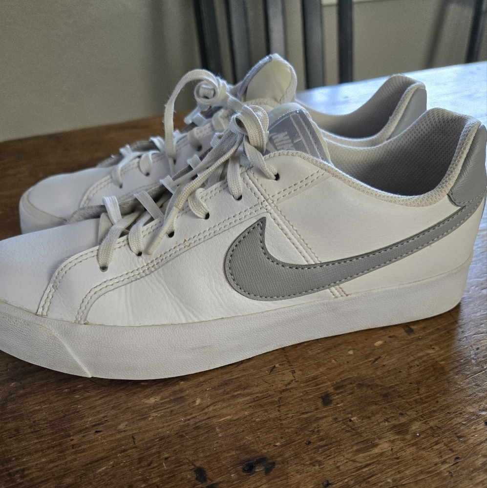 Nike court visions